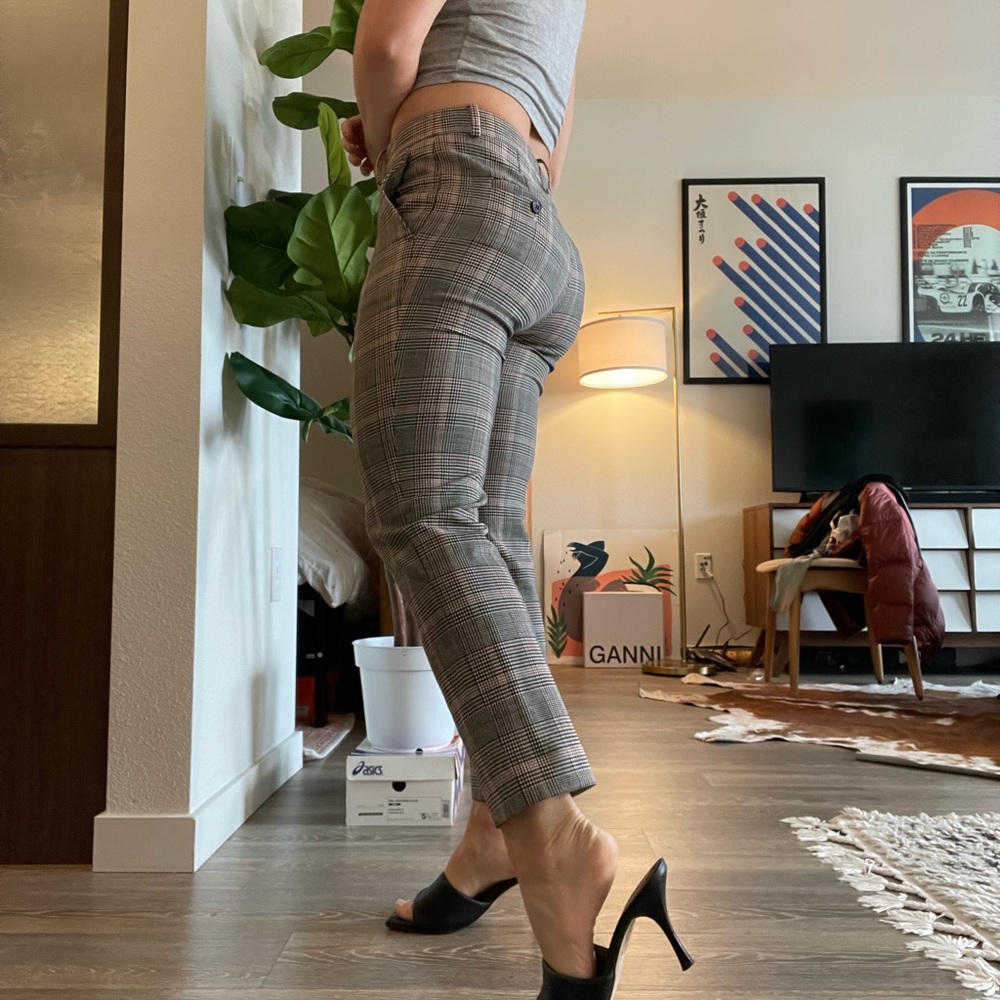 Theory Women’s Classic Cropped Plaid Pant Size 2